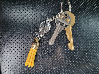 Swinger Upside Down Pineapple Keychain with Multiple Tassel Color Options, Zipper Pull, Luggage Zipper Pull, Identify luggage
